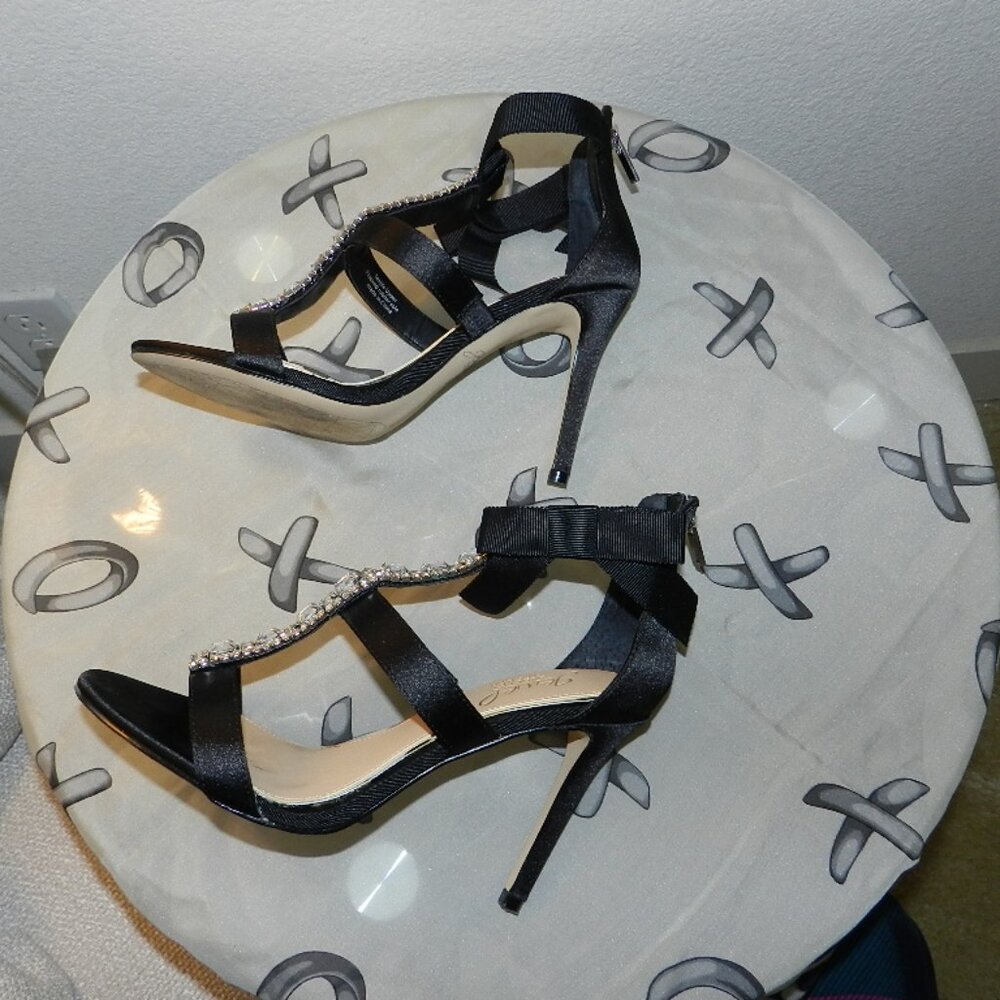 Jewel by Badgley Mischka Henderson Heels Black Satin Size 6 Crystal Rhinestone - Picture 11 of 16